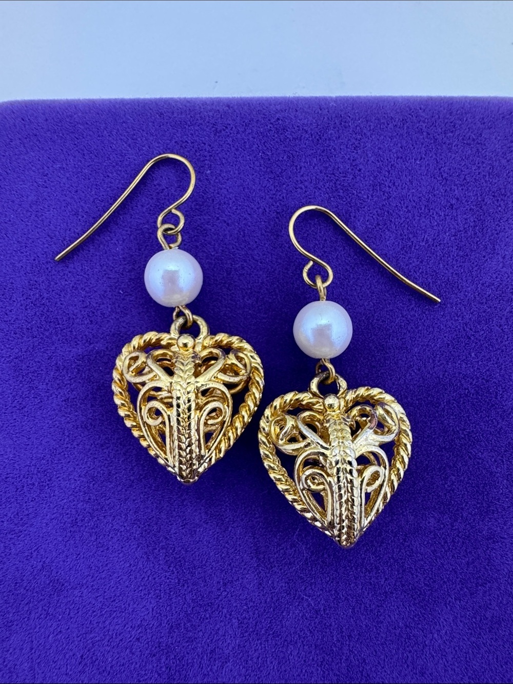 💛 Vintage Gold Plated Heart Filigree Faux Pearl Drop Earrings | Royalty